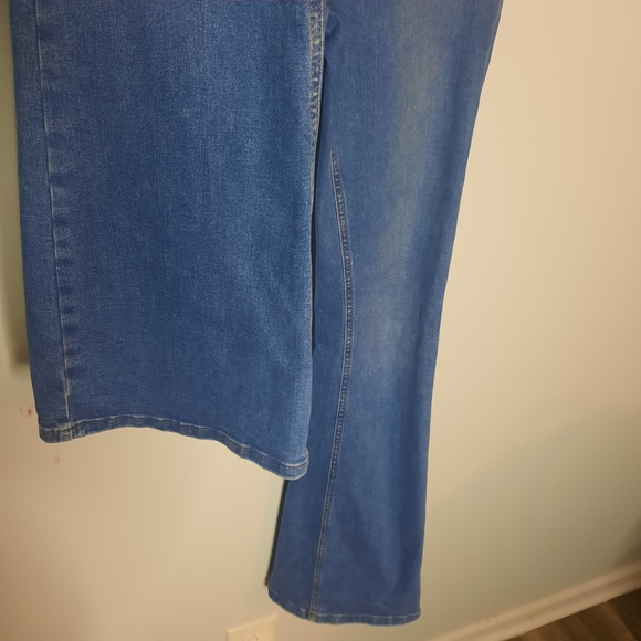 Topshop Women's Flare Leg Blue Jeans - Picture 4 of 5